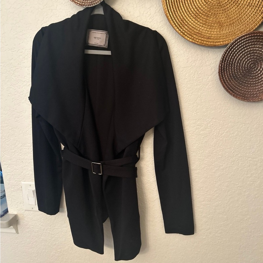 Quest Editor‎ black jacket size Large